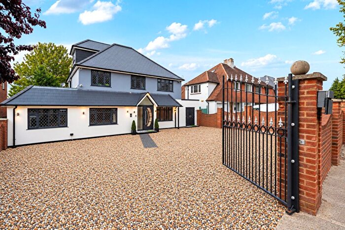 7 Bedroom Detached House For Sale In St. James Way, Sidcup, DA14