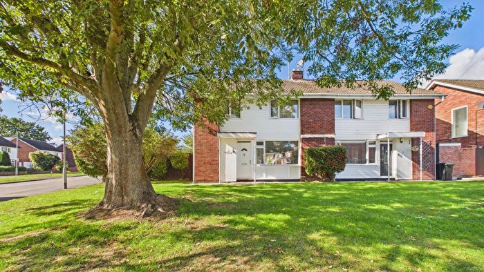 3 Bedroom Semi-Detached House For Sale In Enfield Gardens, Peterborough, PE3