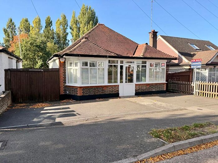 2 Bedroom Detached Bungalow For Sale In Donnington Road, Worcester Park, KT4