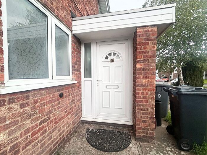 2 Bedroom Maisonette To Rent In Teignmouth Close, Leicester, LE5