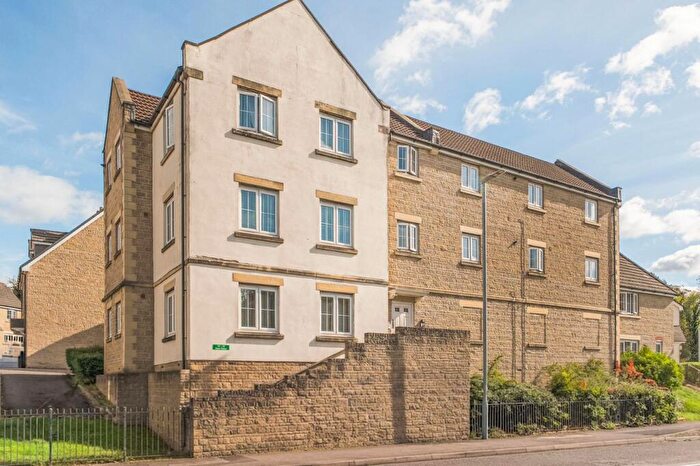 2 Bedroom Flat For Sale In New Road, Frome, BA11