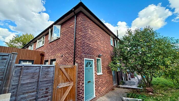 2 Bedroom Maisonette To Rent In Lismore Close, Isleworth, TW7