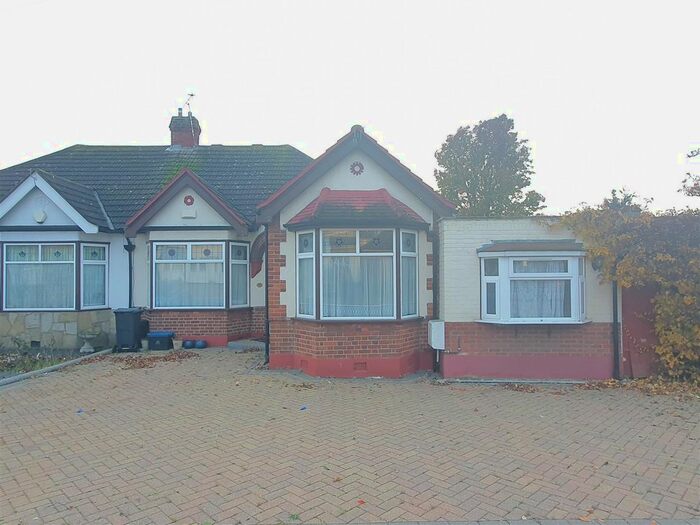 4 Bedroom Semi-Detached Bungalow To Rent In Falmouth Gardens, Ilford, IG4