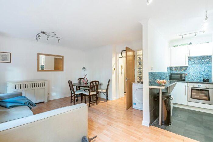1 Bedroom Apartment To Rent In High Street, Guildford, GU1