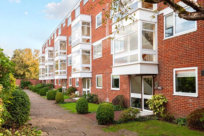 2 Bedroom Flat For Sale In Rodwell Court, Hersham Road, Walton-On-Thames, KT12