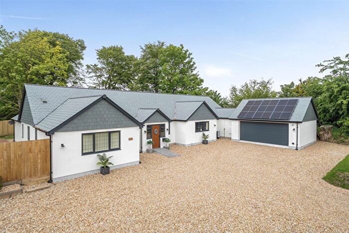 4 Bedroom Bungalow For Sale In Valley View, Shebbear, Beaworthy, EX21
