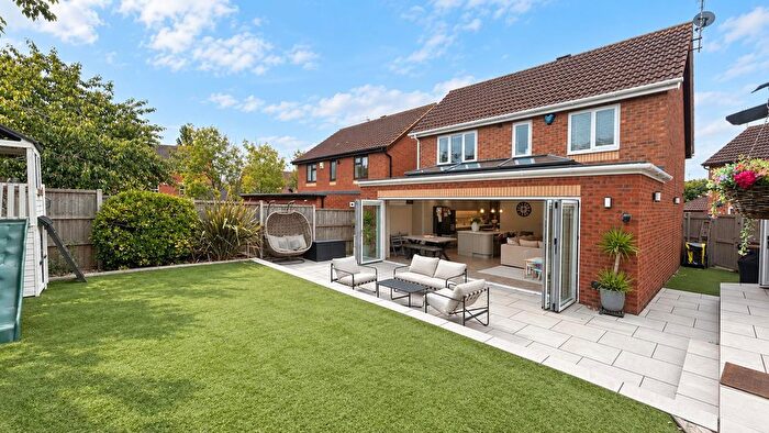 4 Bedroom Detached House For Sale In Garthwaite Crescent, Shenley Brook End, Milton Keynes, MK5