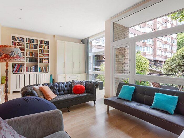 5 Bedroom Semi-Detached House For Sale In Cambridge Square, London, W2