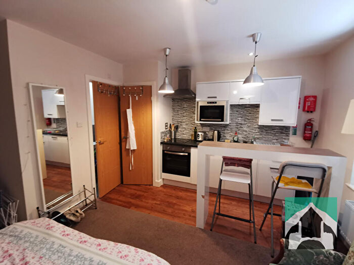 Flat To Rent In Alton Road, Birmingham, B29