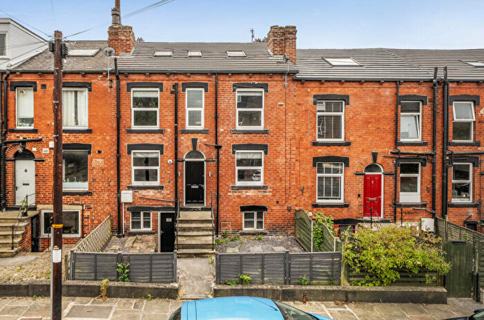 4 Bedroom Terraced House For Sale In Broomfield Terrace, Headingley, Leeds, LS6