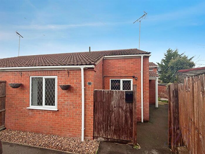 2 Bedroom Semi-Detached Bungalow To Rent In Whittaker Road, Rainworth, Mansfield, NG21