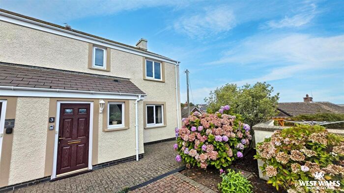 2 Bedroom Flat For Sale In Solva, Haverfordwest, SA62