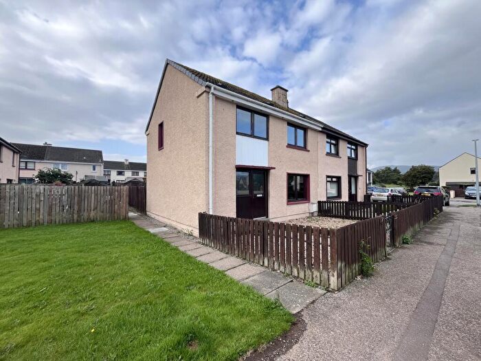 3 Bedroom Semi-Detached House For Sale In Shillinghill, Alness, Highland, IV17