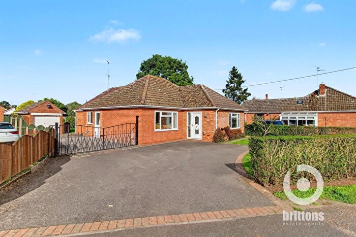 2 Bedroom Detached Bungalow For Sale In Lynn Road, Grimston, King's Lynn, PE32
