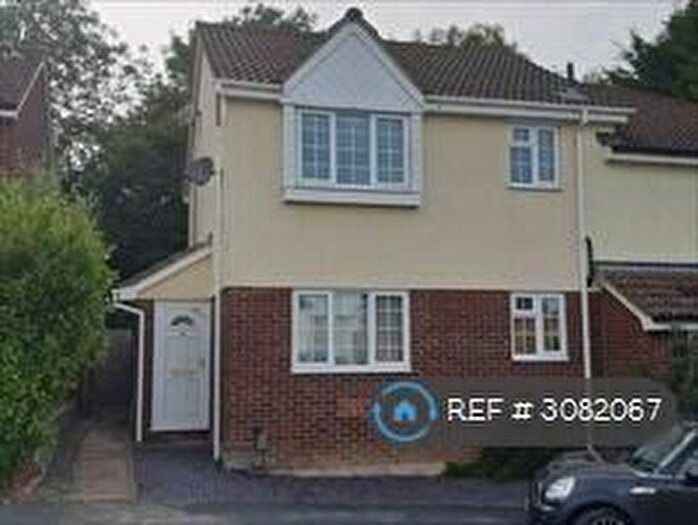 1 Bedroom Semi-Detached House To Rent In Willow Rise, Maidstone, ME15