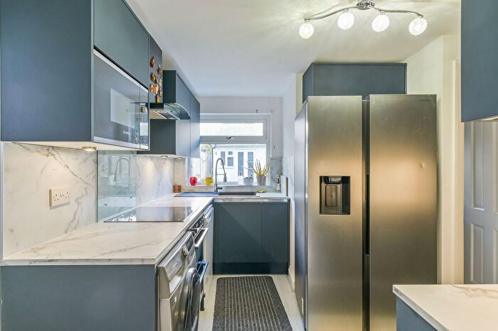2 Bedroom End Of Terrace House For Sale In Grosvenor Road, Ealing, London, W7
