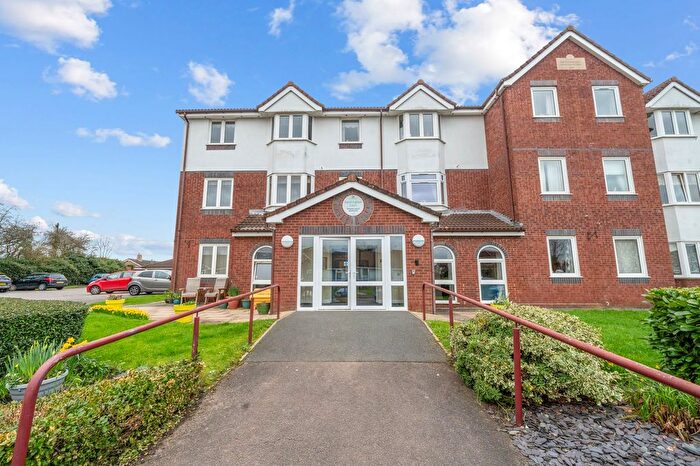 1 Bedroom Flat For Sale In Thurlow, Lowton, WA3