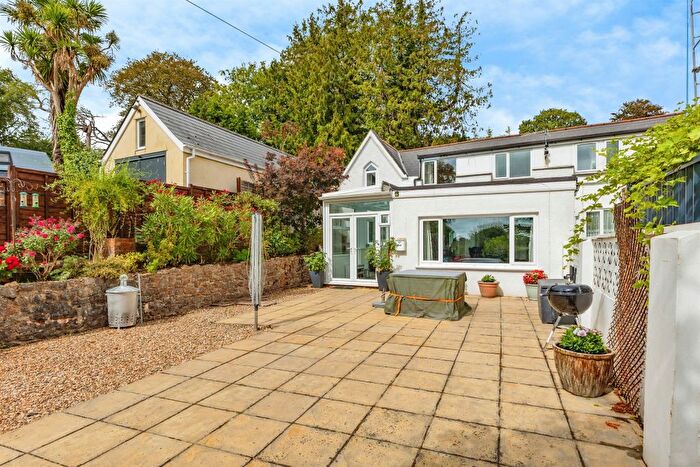 6 Bedroom Semi-Detached House For Sale In Oak Hill Road, Torquay, TQ1