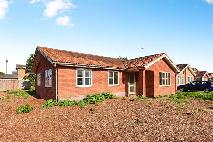 3 Bedroom Detached Bungalow For Sale In Meadowgate Lane, Spalding, PE11