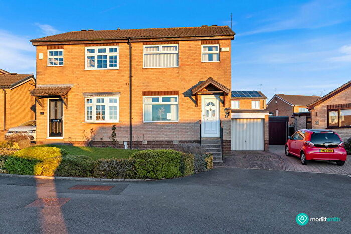 3 Bedroom Semi-Detached House For Sale In Birkbeck Court, High Green, S35