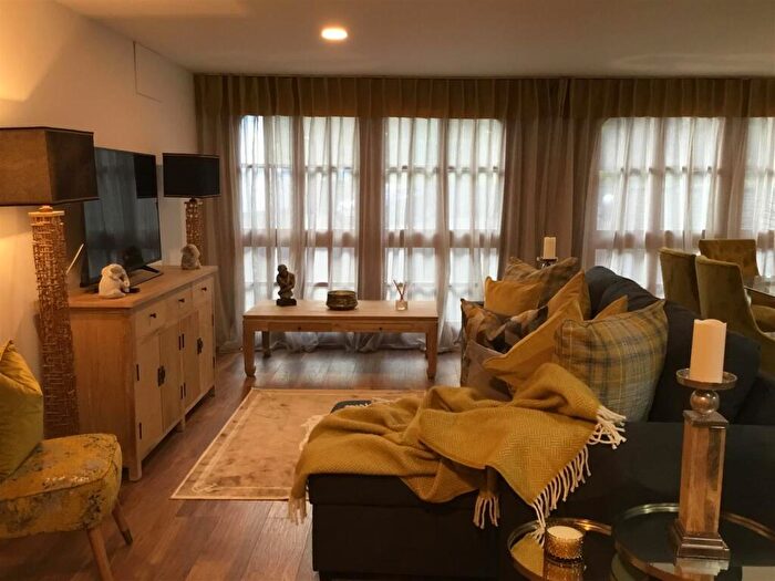 1 Bedroom Apartment To Rent In Cwrt Yr Ala Barn, Michaelston Le Pit, CF64