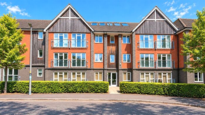 2 Bedroom Flat For Sale In Millward Drive, Bletchley, Milton Keynes, MK2