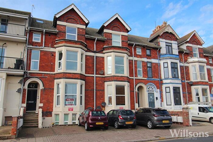 1 Bedroom Flat For Sale In South Parade, Skegness, PE25