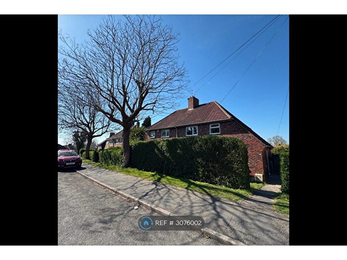4 Bedroom Semi-Detached House To Rent In Summerleaze, Bristol, BS16