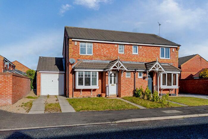 3 Bedroom Semi-Detached House For Sale In Bede Close, Holystone, NE12