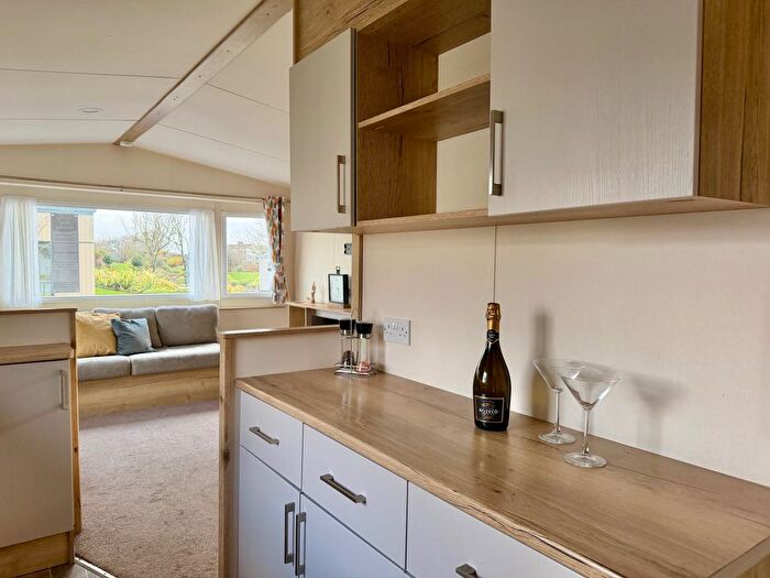 2 Bedroom Mobile/park Home For Sale In Pentire Coastal Holiday Park, Stibb Road Bude, EX23