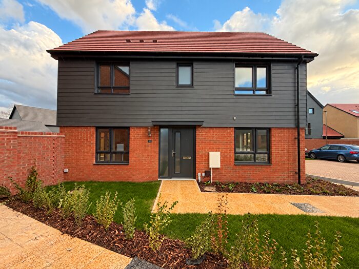 3 Bedroom Property To Rent In Teesdale Close, Didcot, OX11