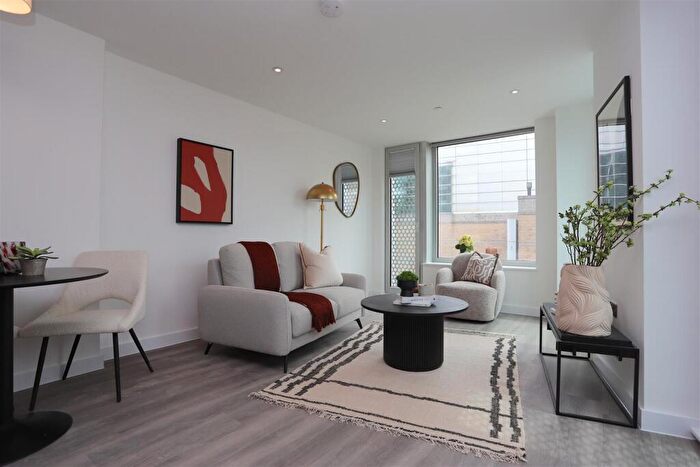 3 Bedroom Apartment For Sale In Great Ducie Street, M3