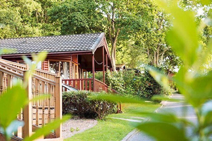 2 Bedroom Park Home For Sale In Luxury Holiday Lodges In The Surrey Hills, GU5
