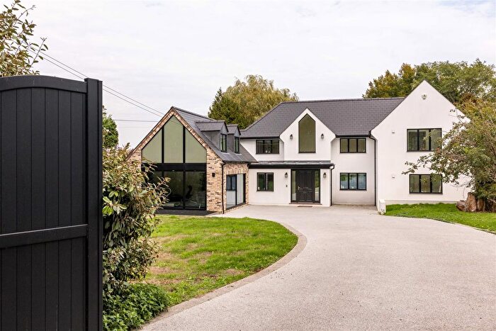 3 Bedroom Detached House For Sale In Newhaven Road, Lewes, BN7