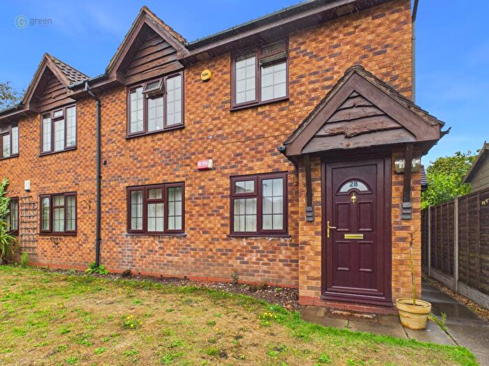 2 Bedroom Maisonette For Sale In Moore Close, Sutton Coldfield, B74