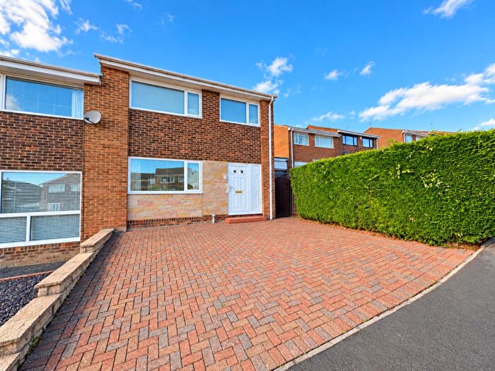 3 Bedroom Semi-Detached House For Sale In Elm Grove, Broompark, Durham, DH7