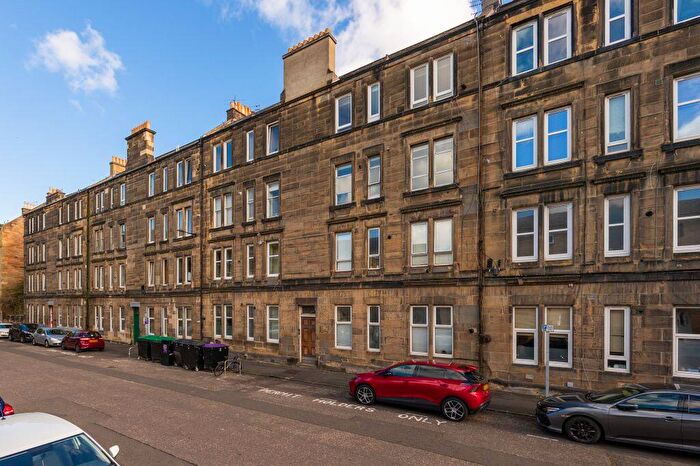 1 Bedroom Flat For Sale In / Elgin Terrace, Edinburgh, EH7