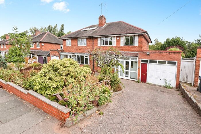 3 Bedroom Semi-Detached House For Sale In Hollie Lucas Road, Birmingham, B13