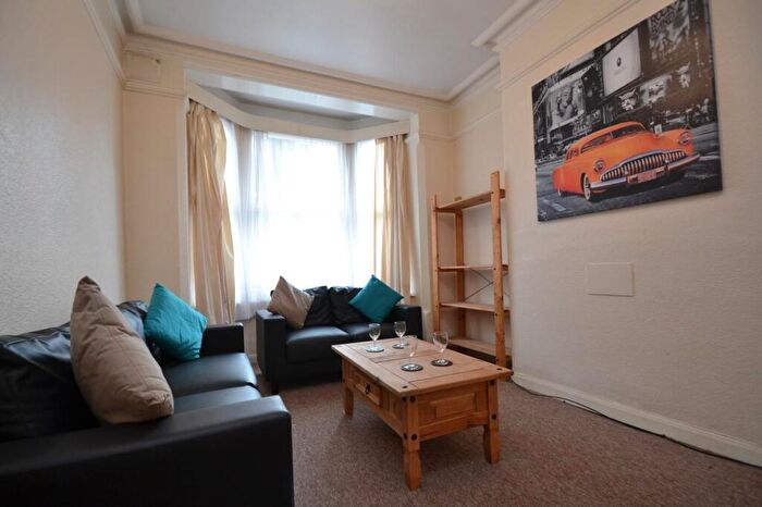 6 Bedroom Terraced House To Rent In Brazil Street, Leicester, LE2