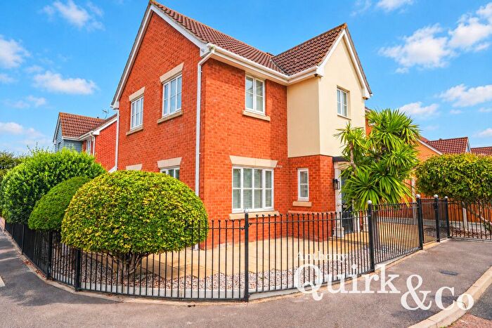 4 Bedroom Detached House For Sale In Magnolia Close, Canvey Island, SS8