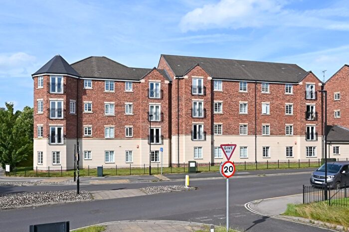 2 Bedroom Flat For Sale In Masters Mews, College Court, Tadcaster Road, York, YO24