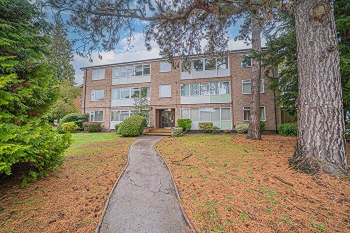 2 Bedroom Apartment For Sale In Manor Road, Dorridge, B93