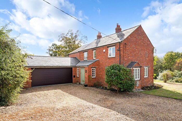 3 Bedroom Detached House To Rent In Brackley Road Greatworth, OX17