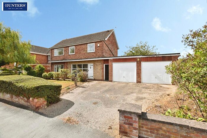 3 Bedroom Detached House For Sale In Cambridge Avenue, Scunthorpe, Lincolnshire, DN16