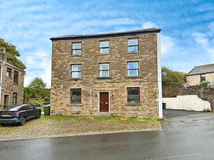 6 Bedroom Flat For Sale In Higher Gate, Higher Gate, BB5