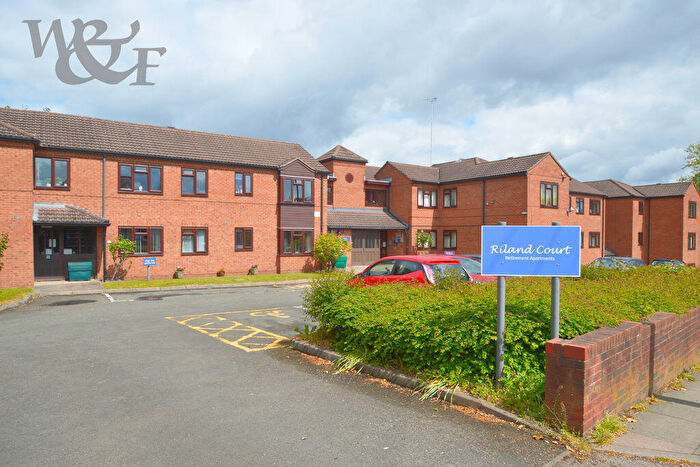 2 Bedroom Flat For Sale In Riland Court, Sutton Coldfield, B72