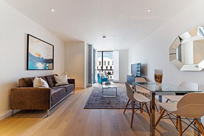 1 Bedroom Flat For Sale In Charrington Tower, Biscayne Avenue, E14