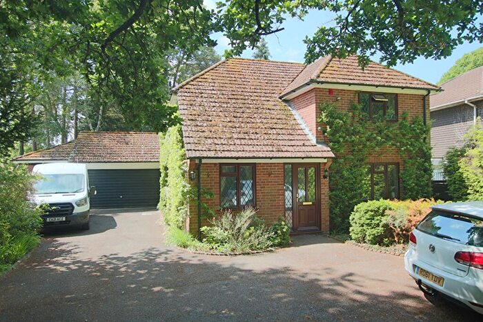 3 Bedroom Detached House For Sale In Chilworth, Southampton, SO16