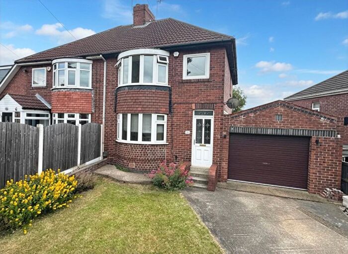 3 Bedroom Semi-Detached House For Sale In Clough Road, Hoyland, Barnsley, S74