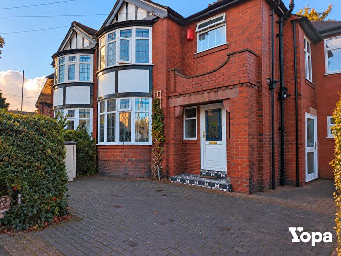 3 Bedroom Semi-Detached House For Sale In Oaklands Avenue, Newcastle, ST5